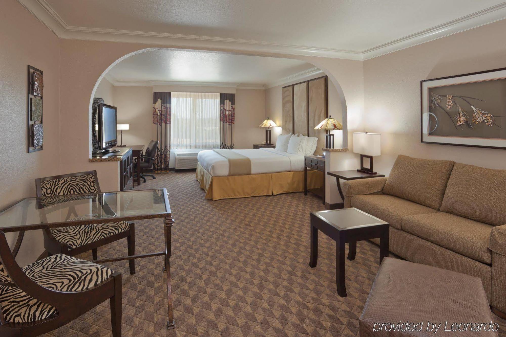 Holiday Inn Express Hotel & Suites Arcata/Eureka-Airport Area, An Ihg Hotel McKinleyville Phòng bức ảnh